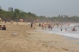 Густонаселенный пляж Куты